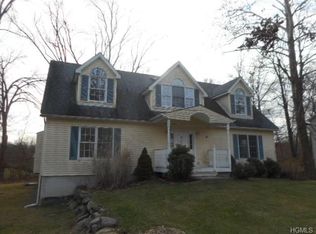 18 Laurie Ln, Newburgh, NY 12550