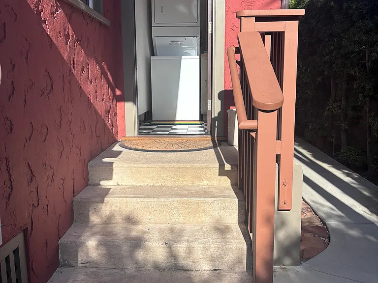 408 Sapphire St #B — Photo 16