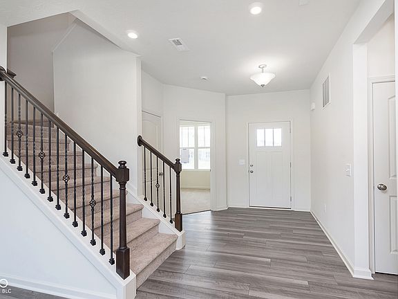 4th image of 6941 Hornbeam Cir