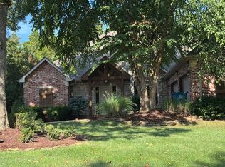 166 Country Bluff Dr, Branson, MO 65616