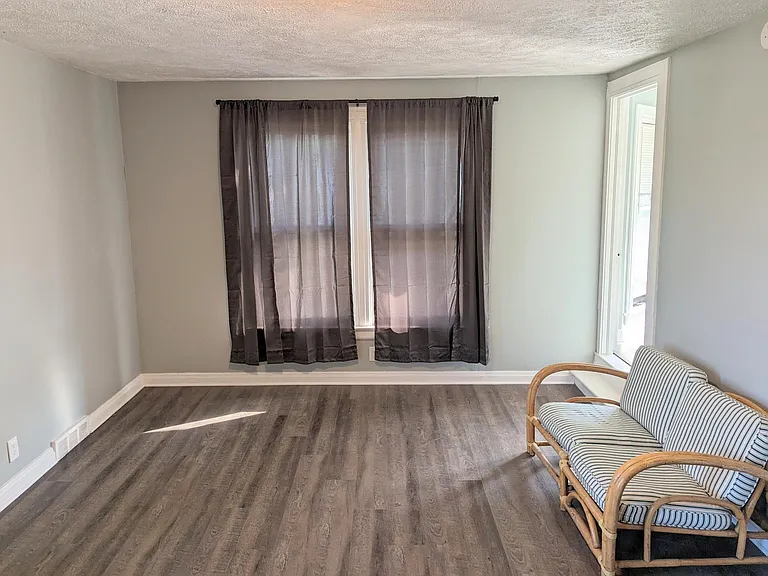 110 W Onota St #2 — Photo 2