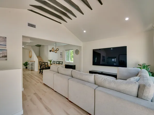 9042 Phyllis Ave #A, West Hollywood, CA 90069