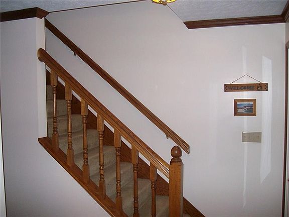 5th image of 104 Twinbrook Pl