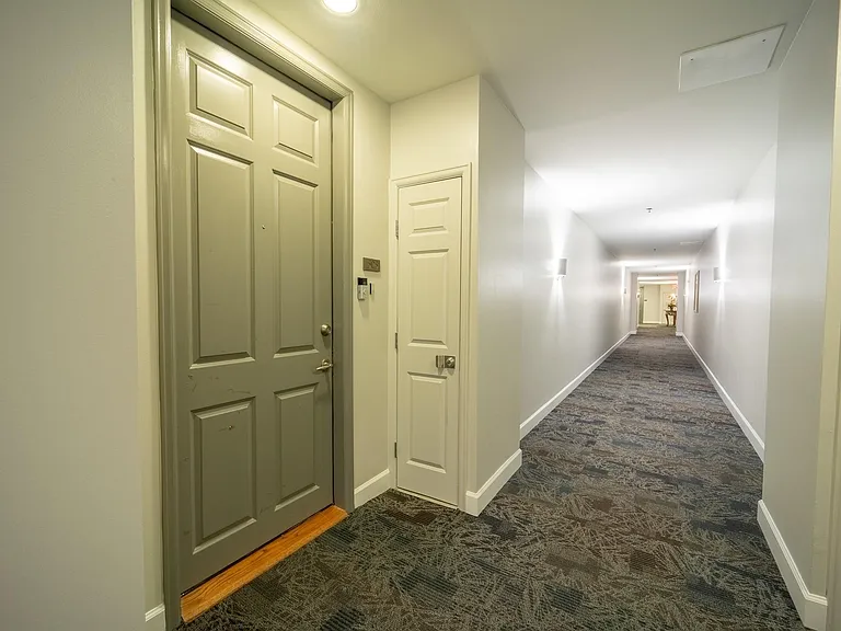 2520 Robinhood St #505 — Photo 2