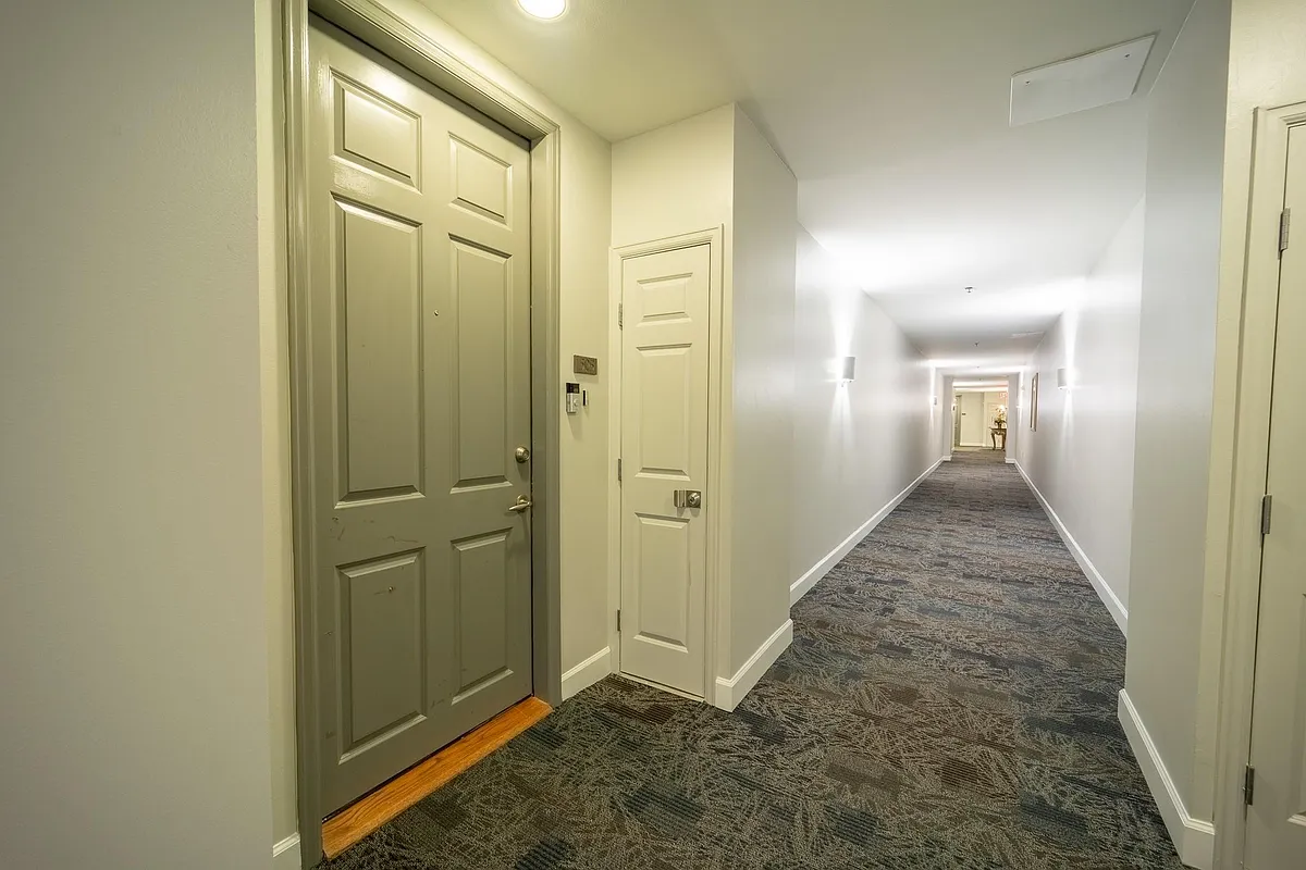 Building Photo - 2520 Robinhood St #505