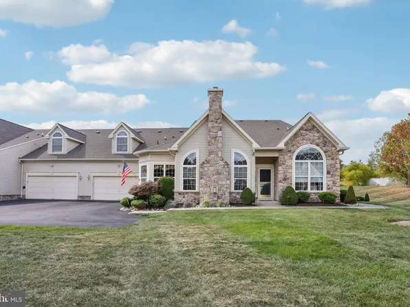 100 Villa Dr, Warminster, PA 18974