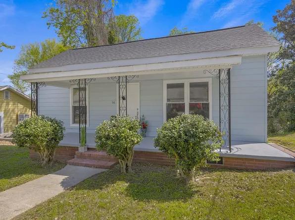 26 Pearl St, Ware Shoals, SC 29692