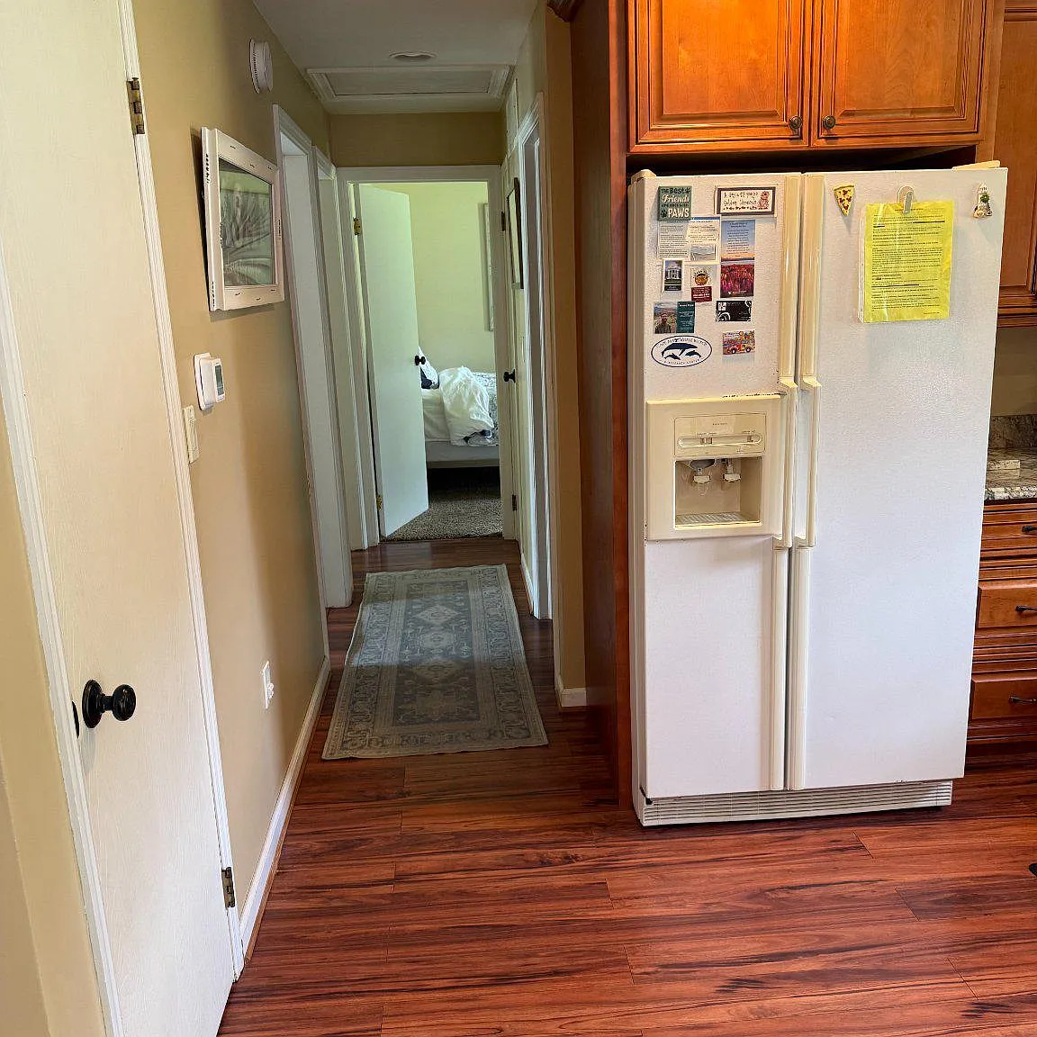 3 bed, 1.0 bath, 948 sqft, $2,600 — Photo 4