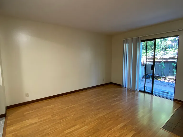25 Plum Tree Ln #3 — Photo 5