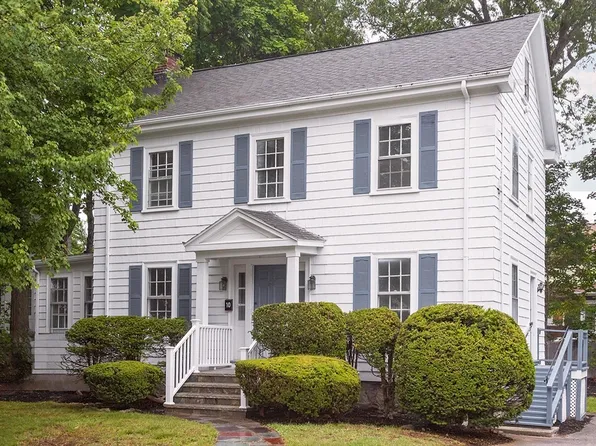10 Ravenna Rd, West Roxbury, MA 02132