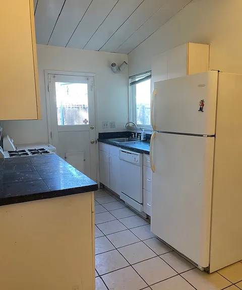 3121 Alma St — Photo 12