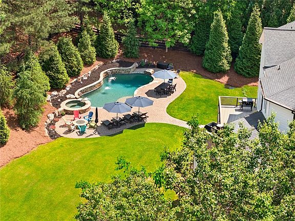 2nd image of 130 Providence Oaks Pointe
