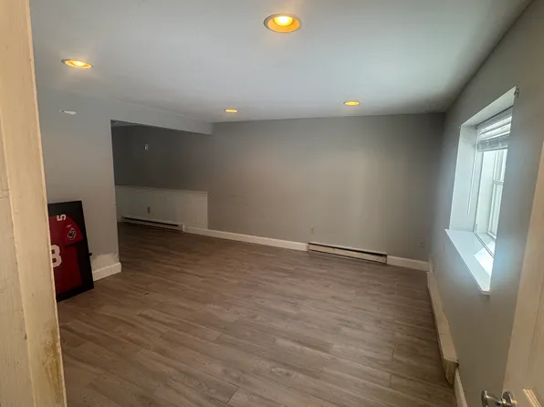 315 Richmond St #2, East Taunton, MA 02718