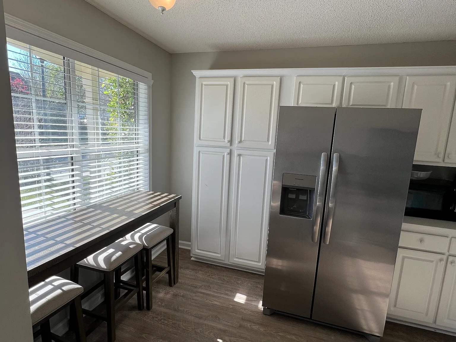 2 bed, 1120 sqft, $1,750 — Photo 4