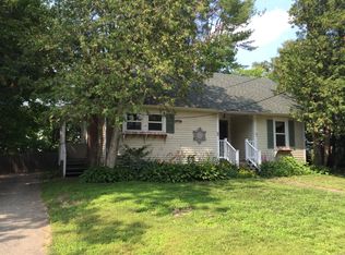 52 Main St, New Hampton, NH 03256