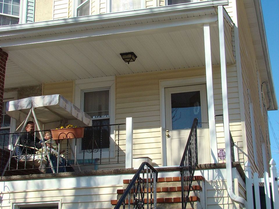 Front of House Close up