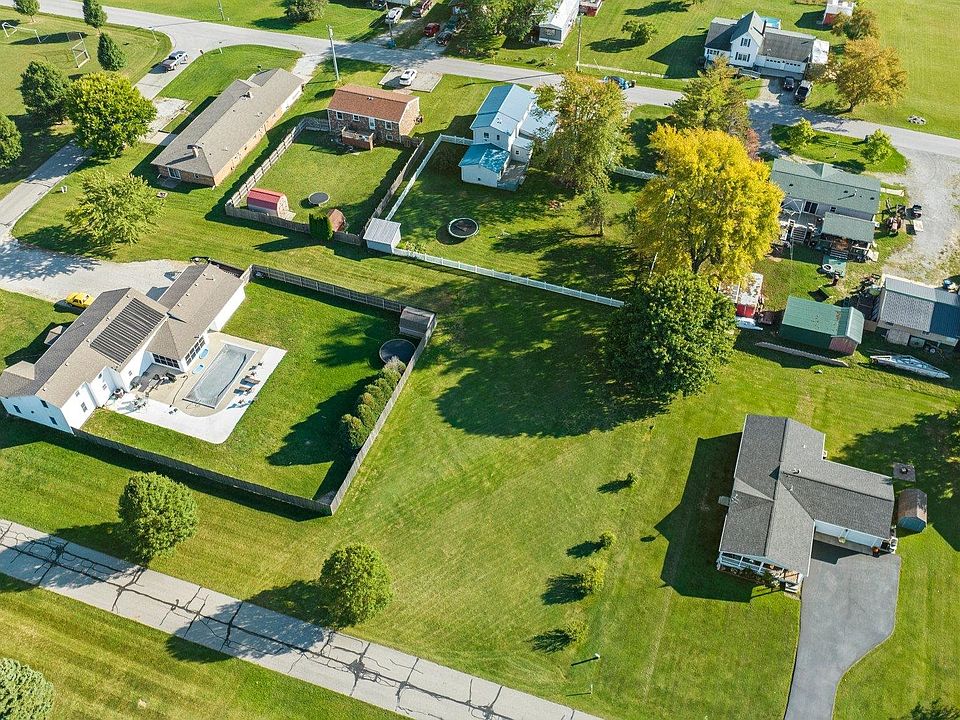 209 W Pearl St, Ashley, IN 46705 MLS 202336416 Zillow