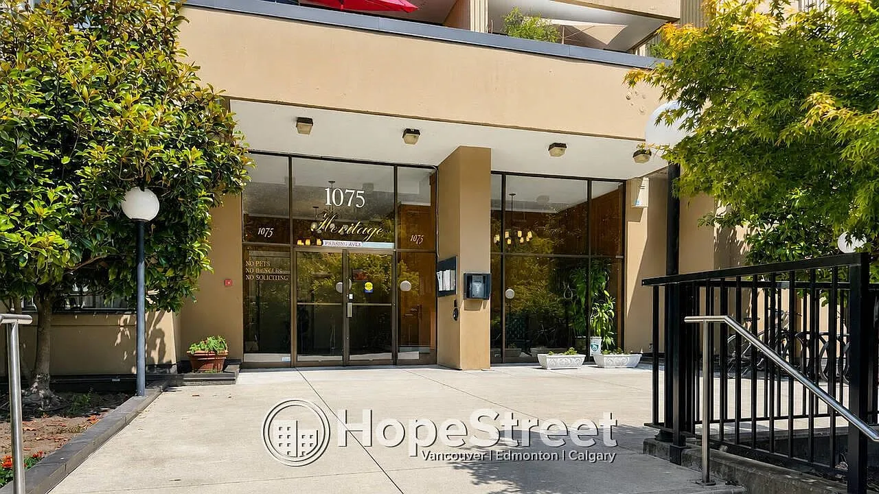 2 bed, 777 sqft, $3,200 — Photo 1