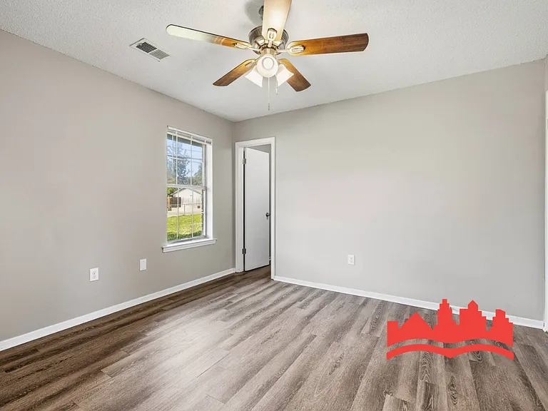 10372 Lafayette Dr — Photo 18