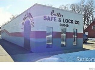 26049 W Warren St, Dearborn Heights, MI 48127