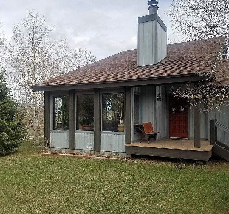 2nd image of 1025 Summit Dr