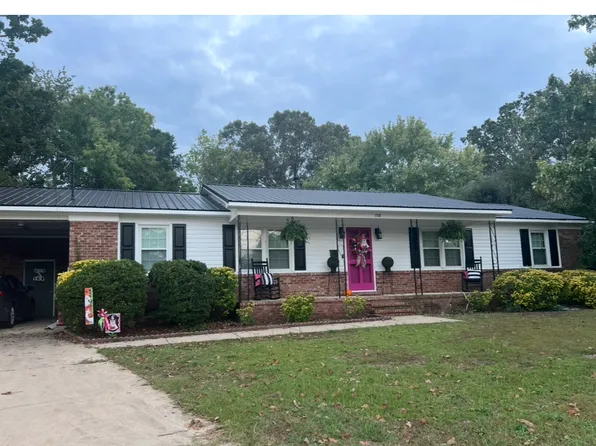 1518 Cardiff Dr, Fayetteville, NC 28304