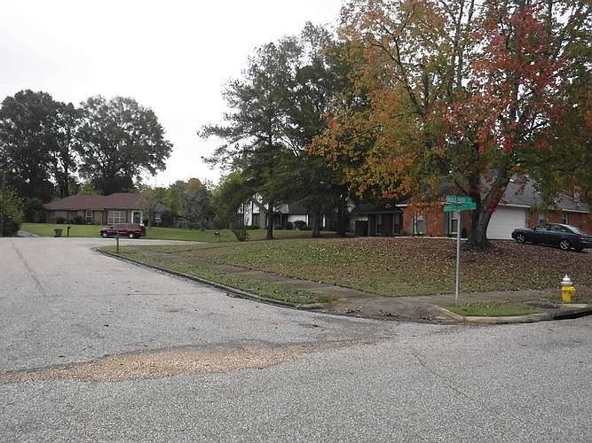 2nd image of 5743 Bridle Path Ct
