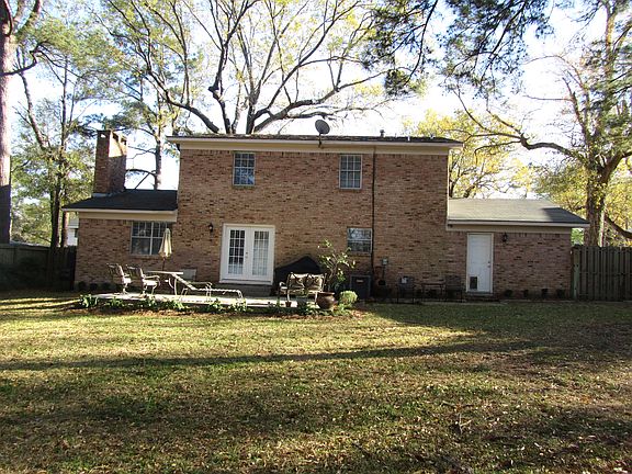 Fenced yard with patio