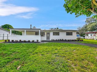 19621 NE Miami Ct, Miami, FL 33179