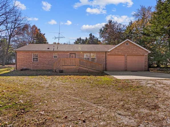 5022 W Farm Road 94, Springfield, MO 65803