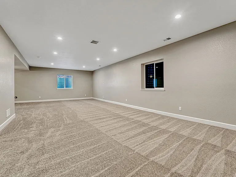 14110 Sierra Ridge Cir — Photo 33
