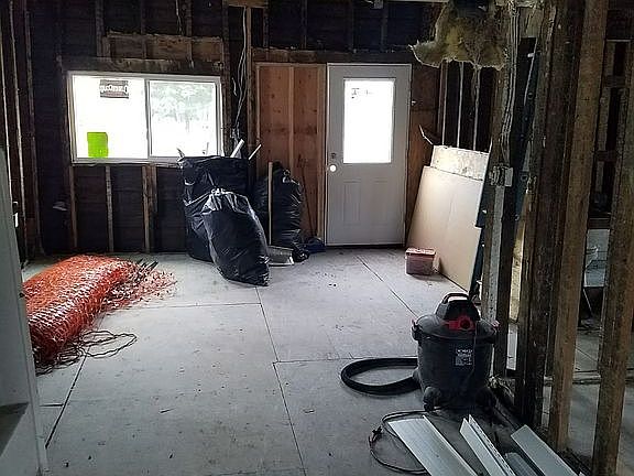 2nd image of 1225 E North St