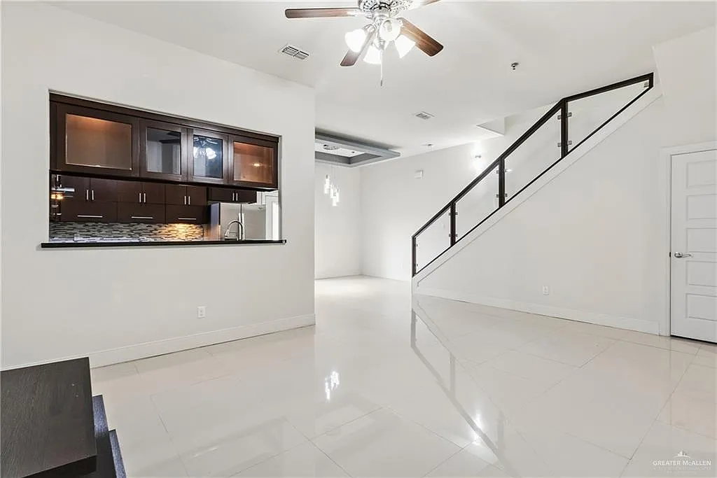 2 bed, 2.5 bath, 1440 sqft, $1,500 — Photo 4