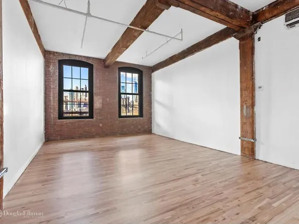 135 Plymouth St, Brooklyn, NY