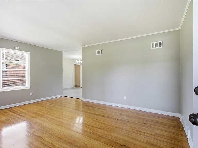 03-4301 Fredericks Ave_07232026