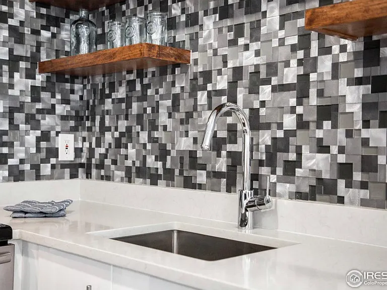 1405 Broadway St #203 — Photo 6