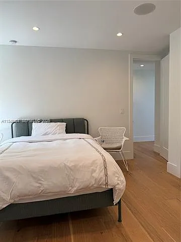 50 NE 49th St — Photo 18