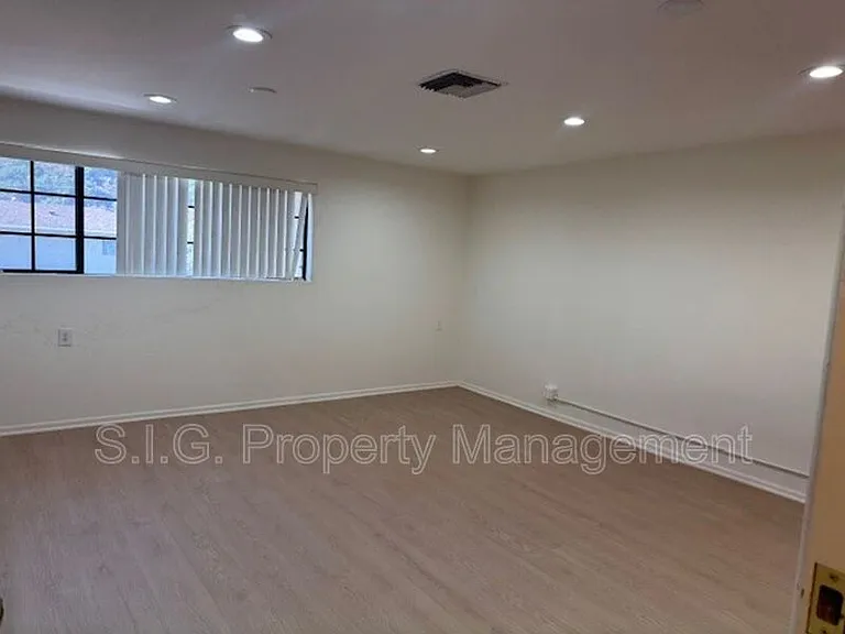 2951 Honolulu Ave #A — Photo 2