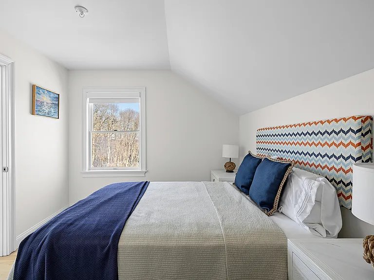 4 Bayberry Rd — Photo 24