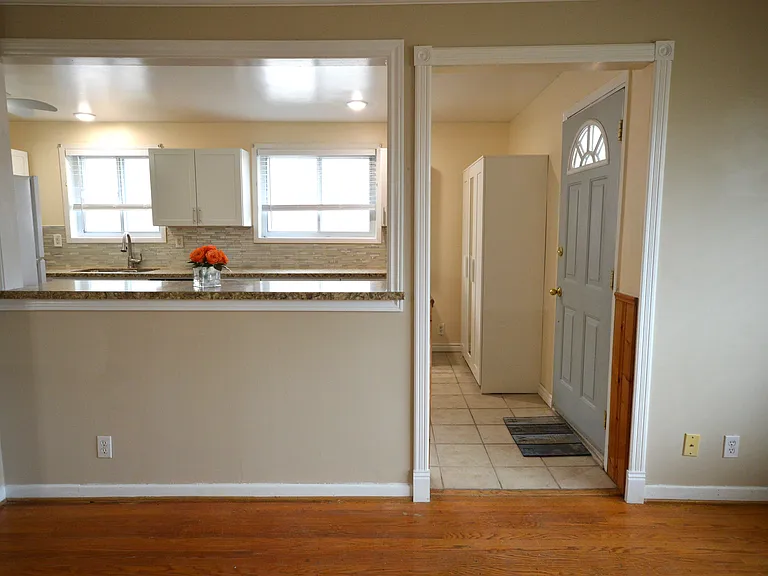 876 Reytan Blvd — Photo 5