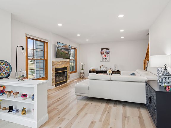 4th image of 8086 Curtis Ln