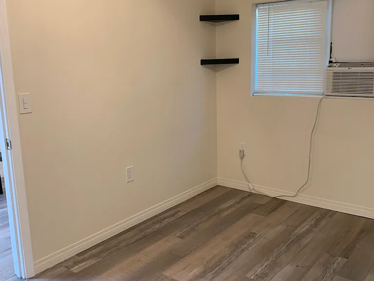 10528 Langmuir Ave — Photo 9