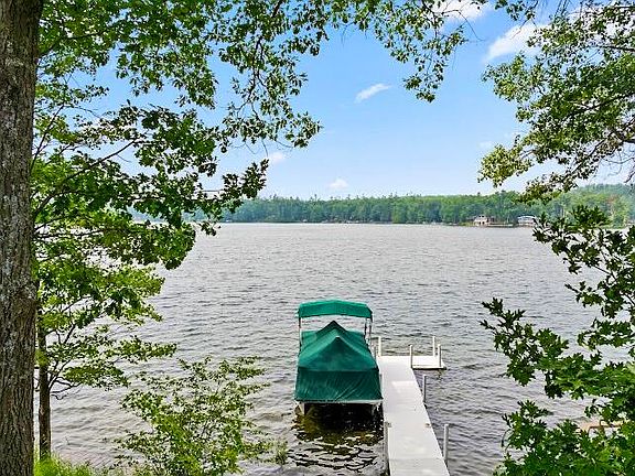 3rd image of 1054 E Heart Lake Dr