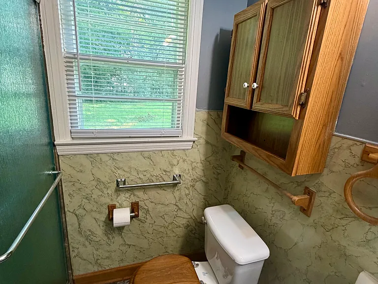208 Crescent Dr — Photo 16