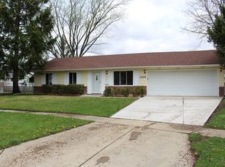 1204 Alexander Pl, Streamwood, IL 60107