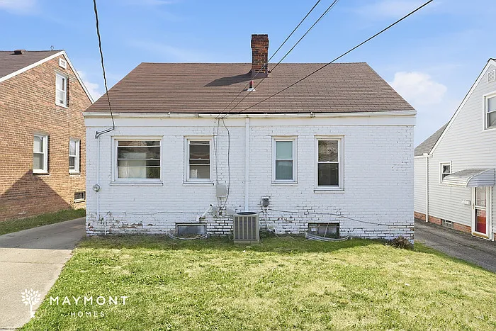 9203 S Highland Ave — Photo 2