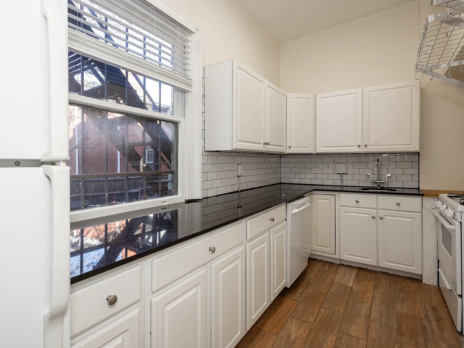 Wolcott Apartments — Photo 2