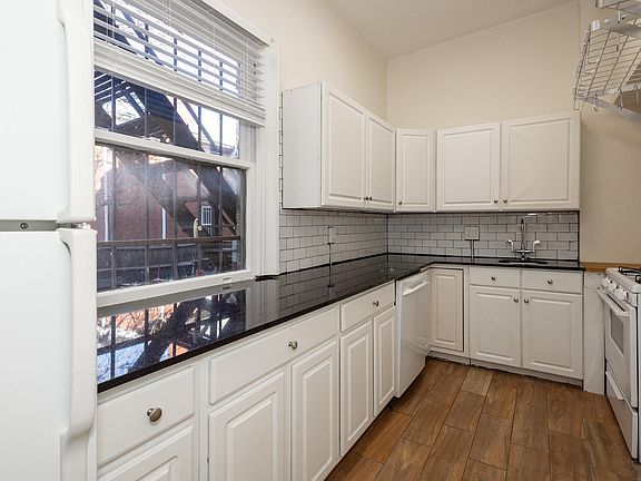 2nd image of 1410 N Marion St #1331-9