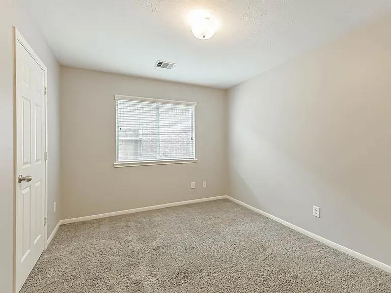13831 Hillingdale Ln — Photo 28