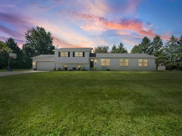 376 Nathan Ter, Valparaiso, IN 46383